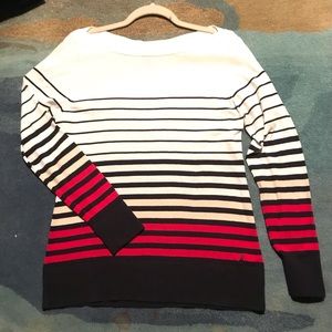 Light weight multi season sweater.